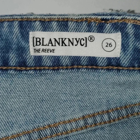 BLANK NYC Light Wash High Rise Ribcage Jean Shorts Size 26 NWT Cut Off - Picture 9 of 14